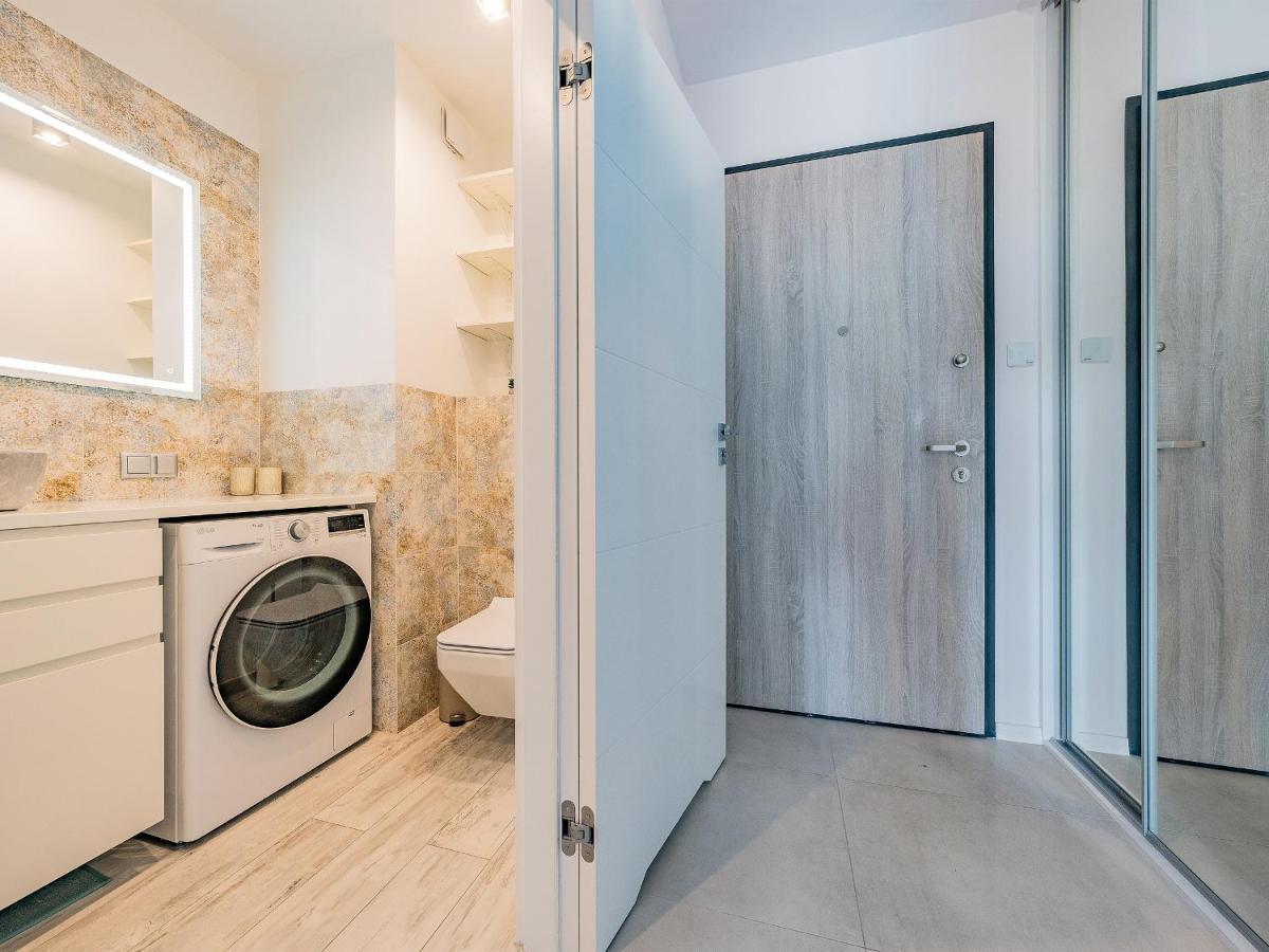 Hello Apartments Letnica With Private Parking Danzica Esterno foto